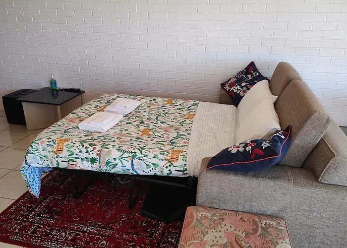 Tuggeranong Short Stay #07 - Sleeps 6