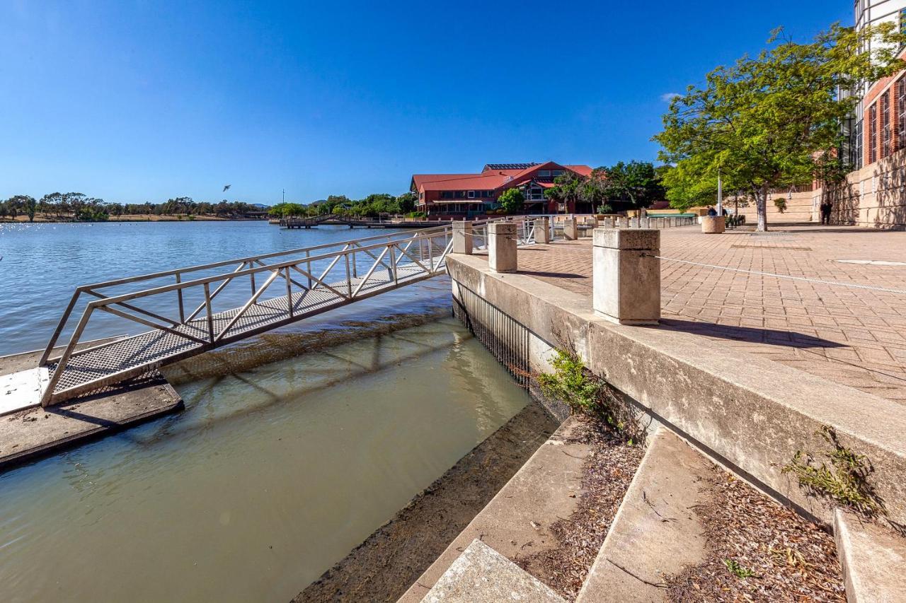 Short #07 - Sleeps 6 Apartment *