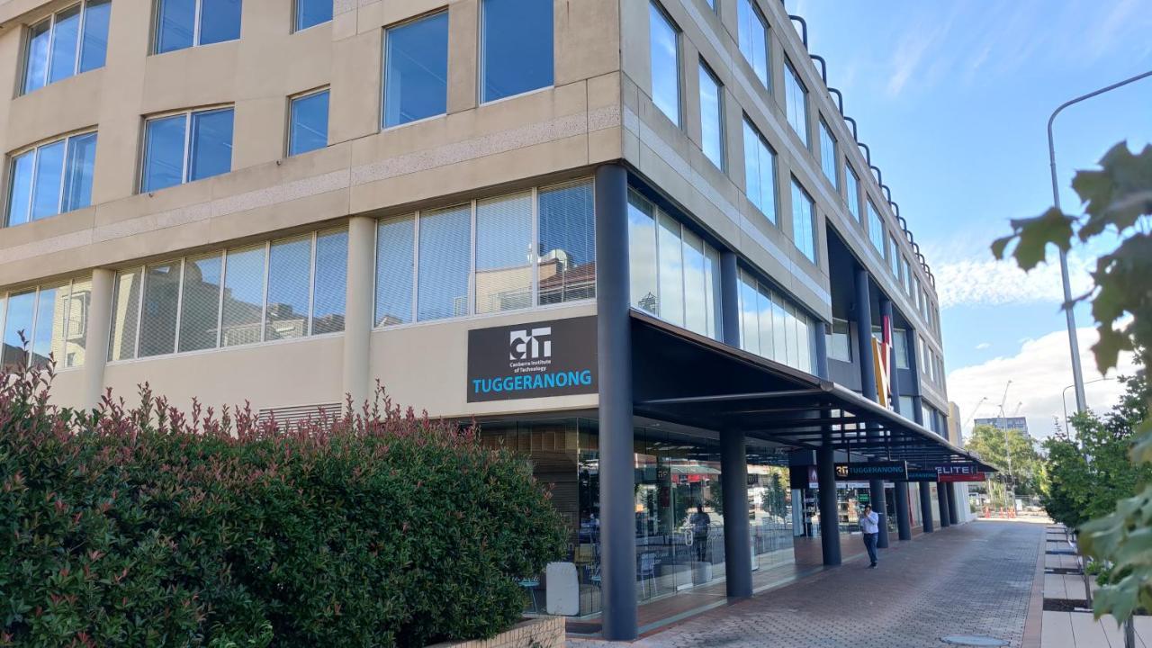 Short #07 - Sleeps 6 Apartment
